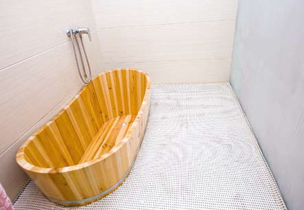 Деревянная ванна-бочка