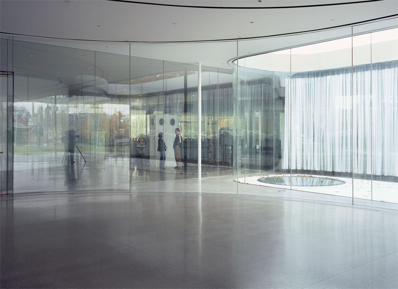 Скляний павільйон Художнього музею в Толедо (Огайо, США, 2006) (Фото: Hisao Suzuki, Courtesy of SANAA)