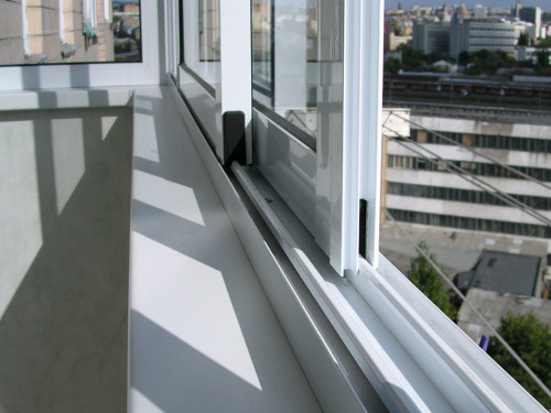 Как установить алюминиевые окна на балкон 